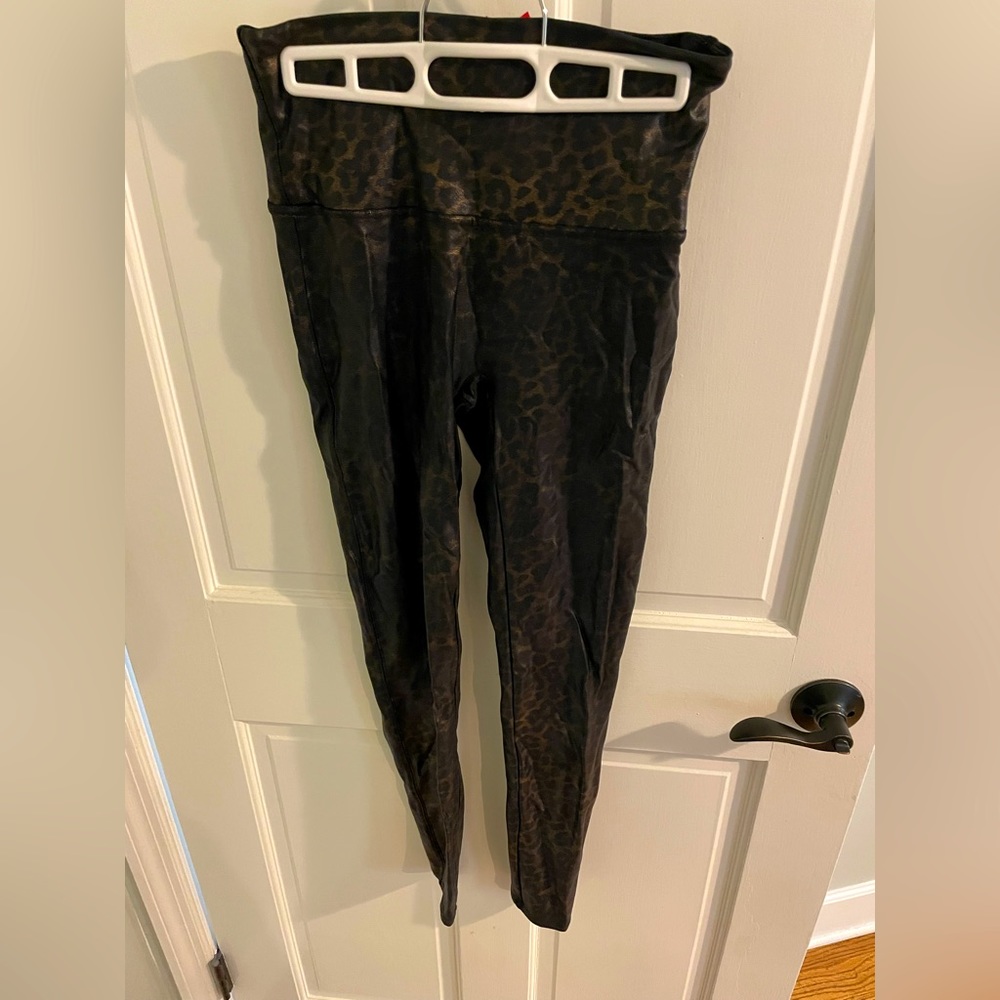 Spanx - Faux Leather Leopard Leggings in Leopard Shine. Size L.
